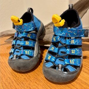 Keen Blue and Gray Kids' Sandals with Yellow Accents